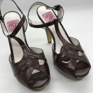 Pin Up Couture High Heel Brown Shoes sz US 7 -